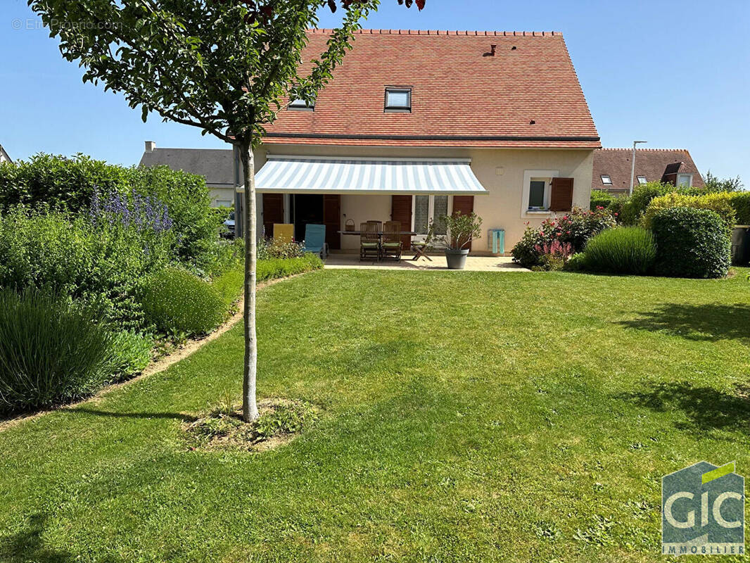 Maison à AUTHIE