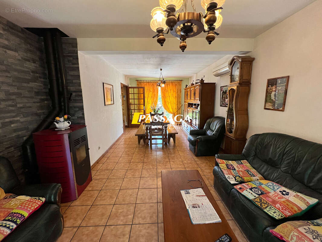 Maison à ONET-LE-CHATEAU