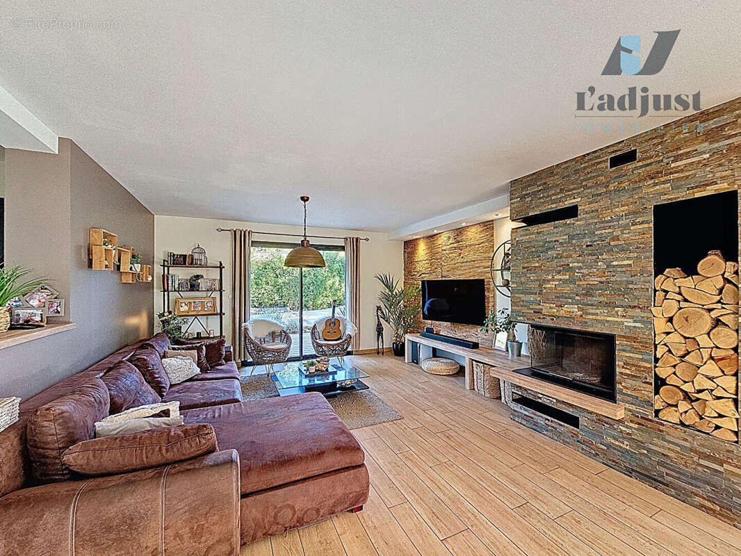 Maison à VULAINES-SUR-SEINE