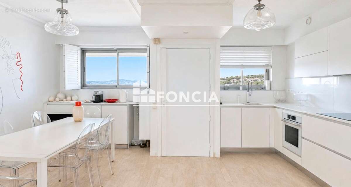 Appartement à VILLENEUVE-LOUBET