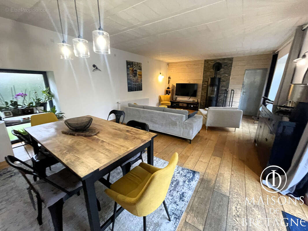 Maison à RIEC-SUR-BELON