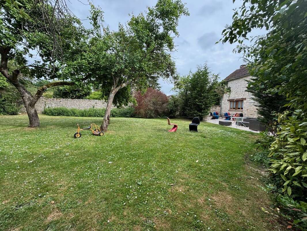 Maison à NOISY-SUR-ECOLE