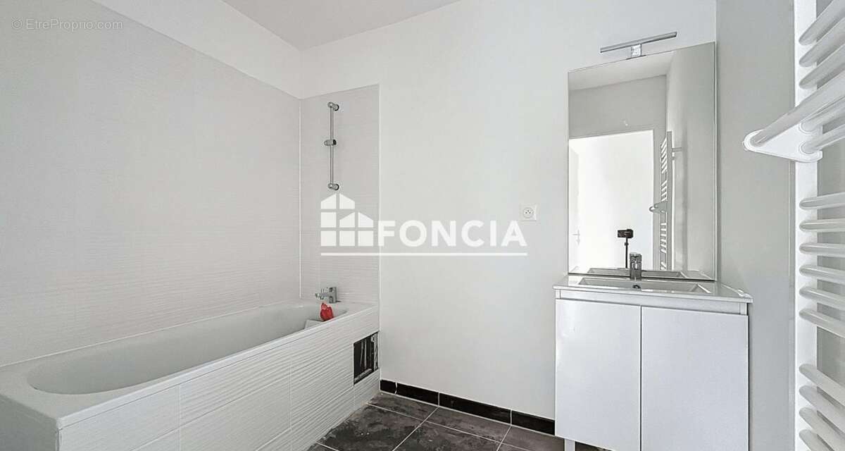 Appartement à COLOMBELLES