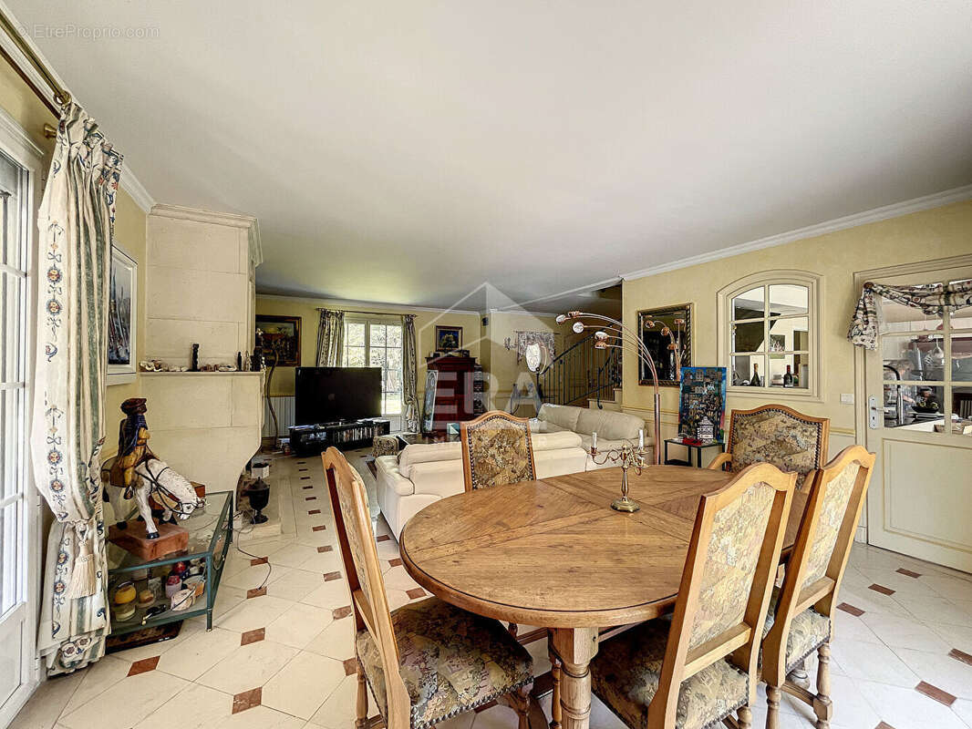 Maison à CHAUMONTEL