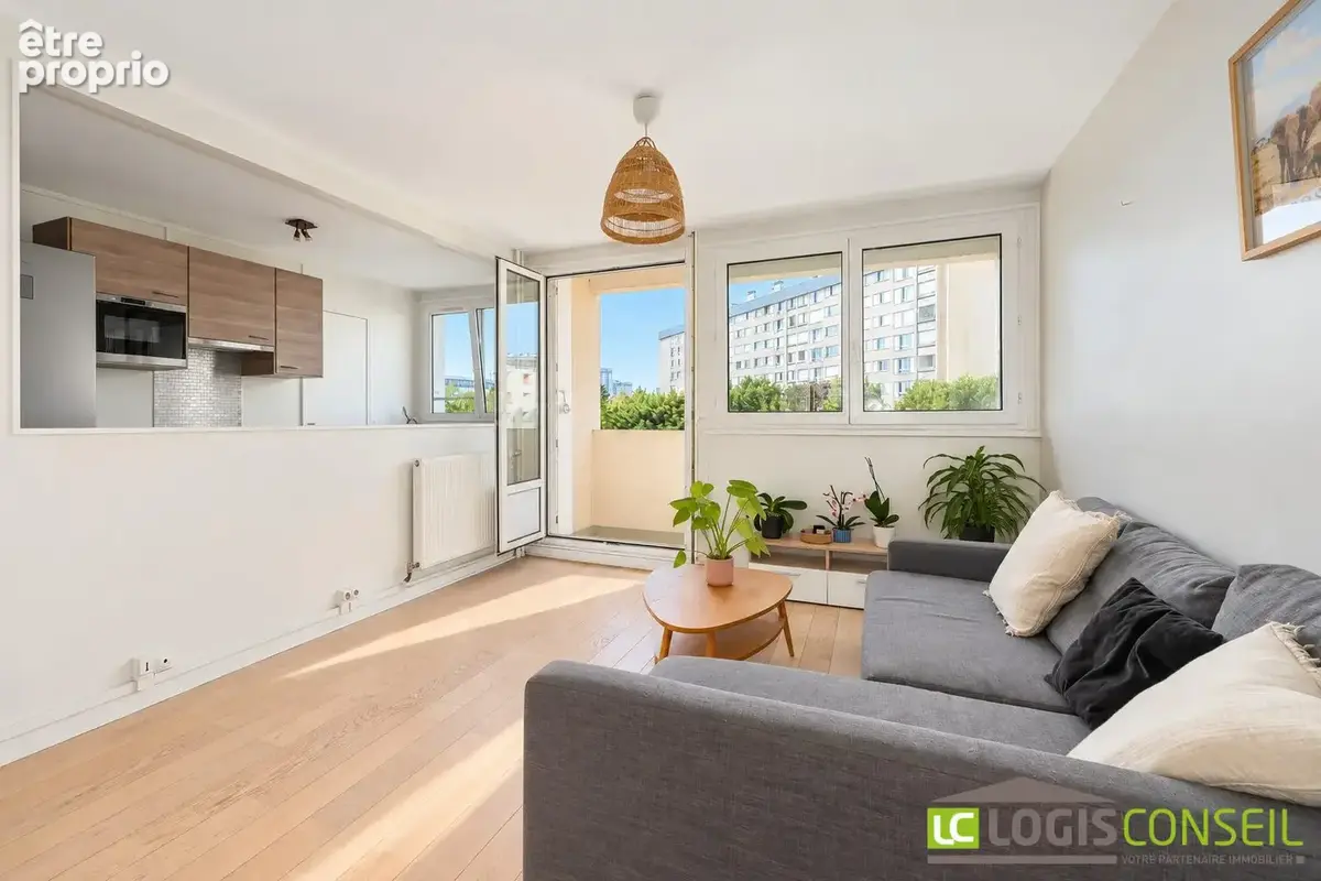 Appartement 3 pièces 58 m² à vendre à Chatillon (92320) - photo 2