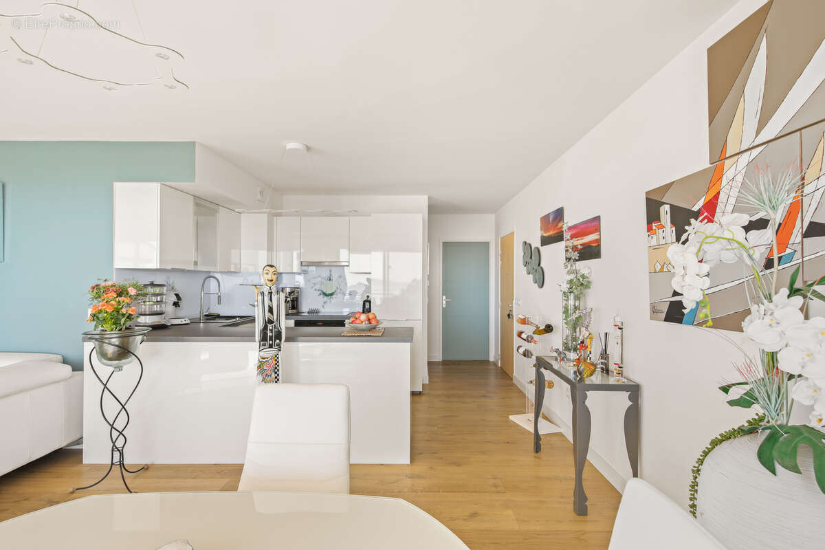 Appartement à LA LONDE-LES-MAURES