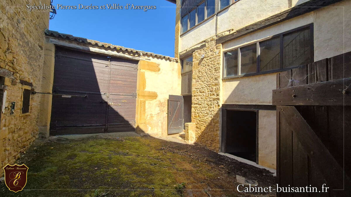 Maison en pierres centre village - photo 4