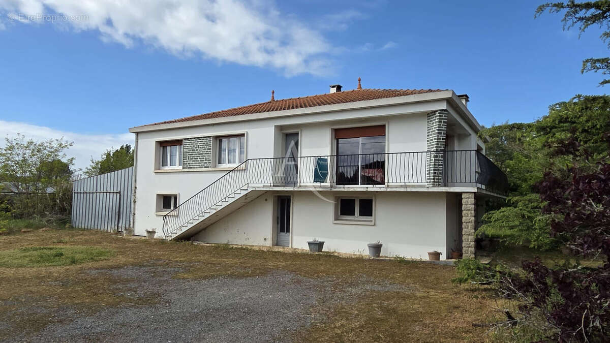 Maison à SAINT-HILAIRE-DE-RIEZ