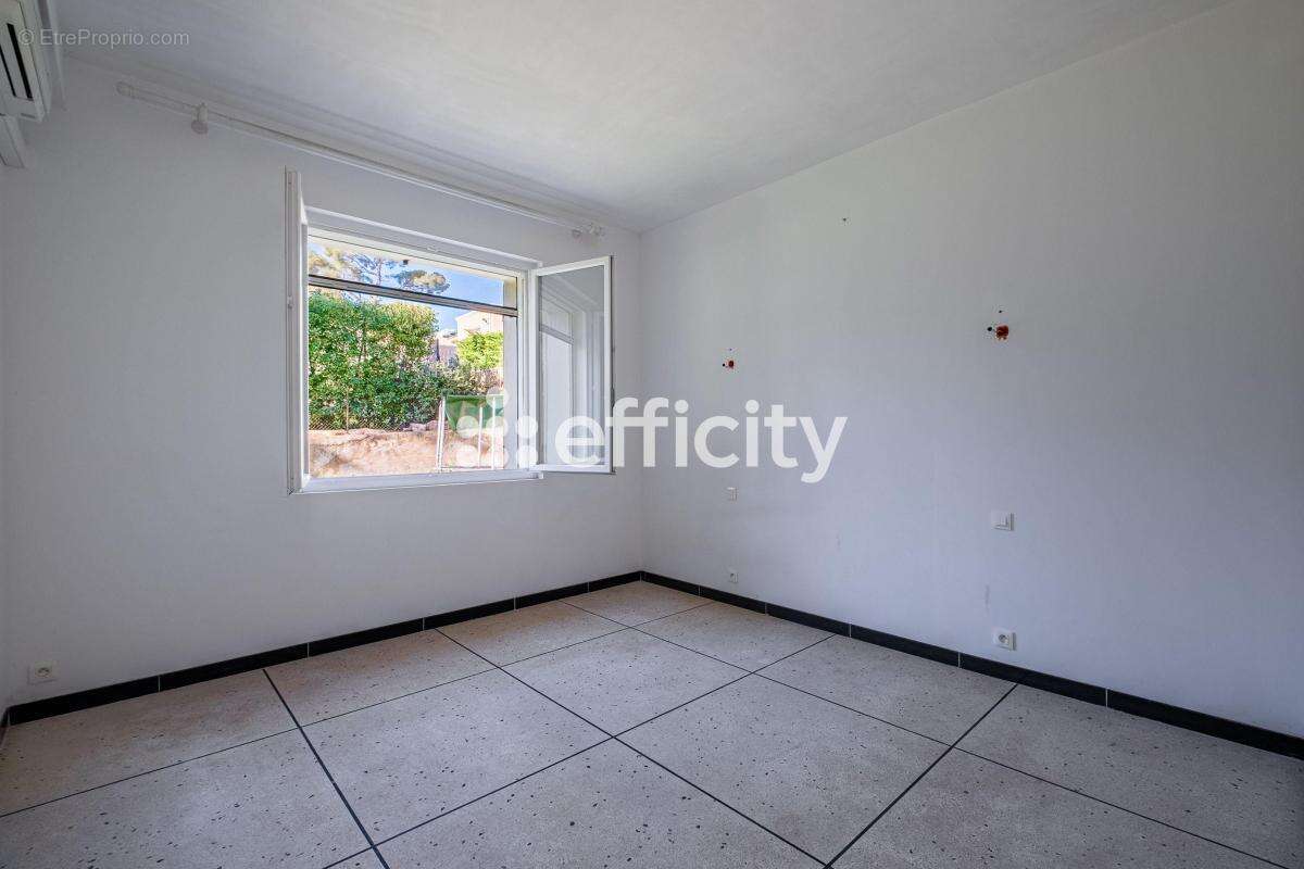 Appartement à SAINT-RAPHAEL