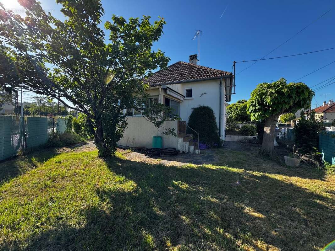 Maison à CHAMPAGNE-SUR-SEINE