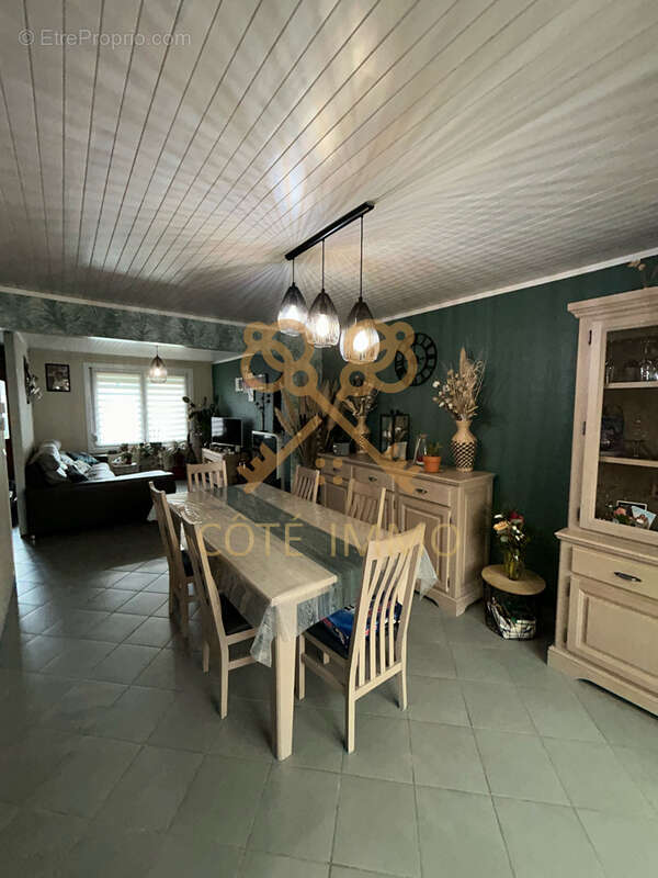 Maison à PROVIN