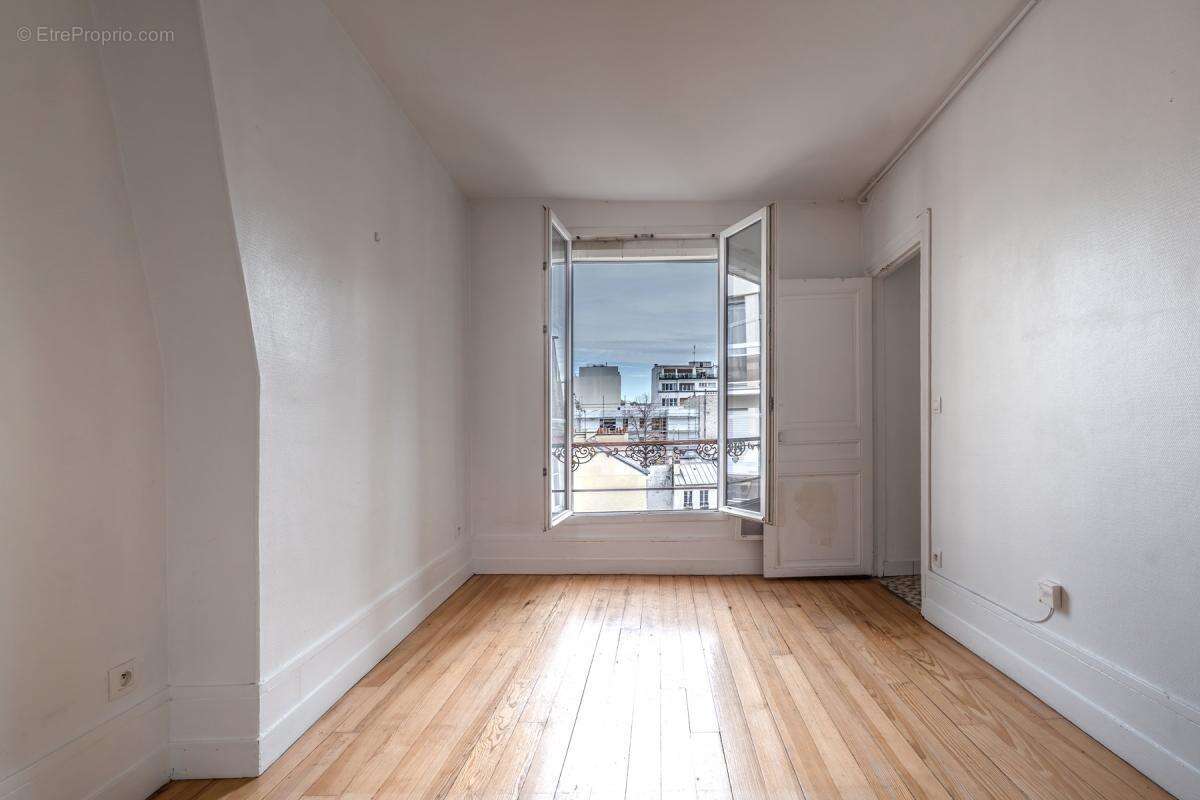 Appartement à PARIS-11E