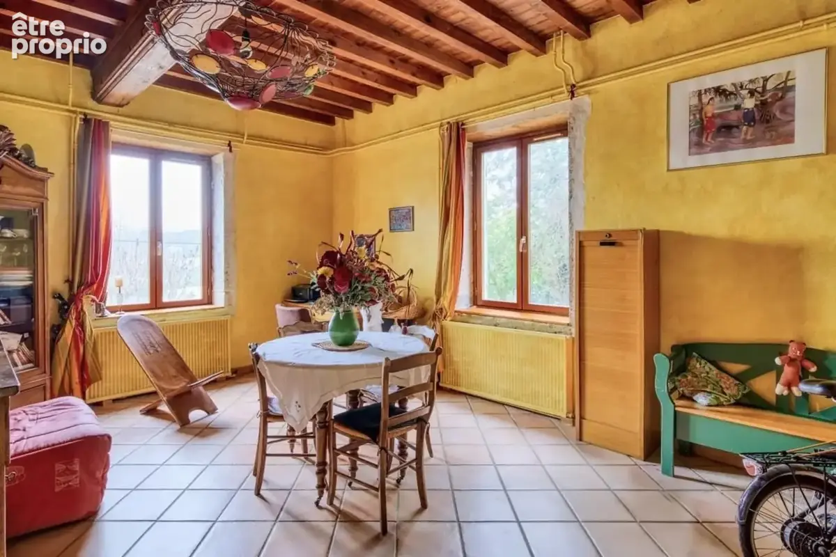 CHAPONOST – OUEST LYONNAIS Ancien corps de ferme – 210 m² habitables – 6/7 chambres – Dépendance – Terrain clos et arboré de 3 2 - photo 24