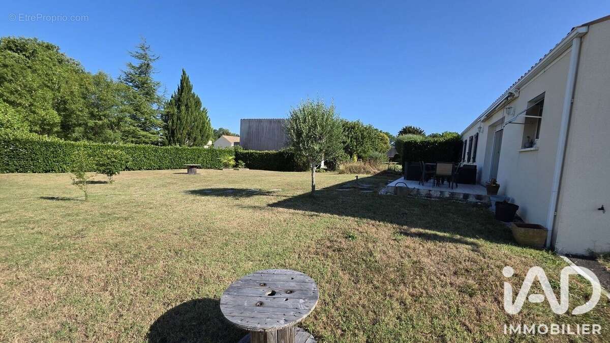 Maison 110 m² à Fontcouverte  - photo 4