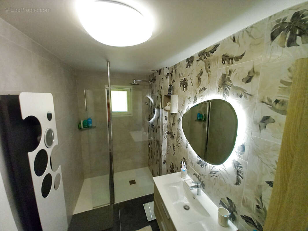 Maison de Standing en parfait état avec piscine. - photo 30