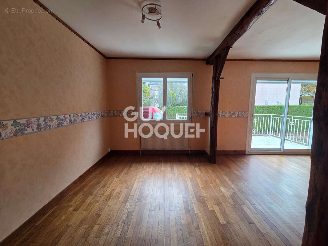 Maison à BOURG-ACHARD