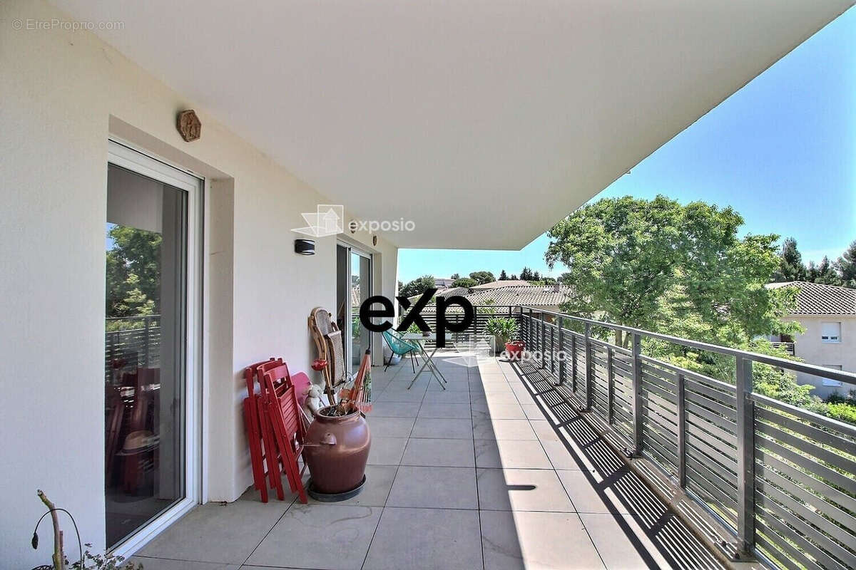 Appartement à VILLENEUVE-LES-AVIGNON