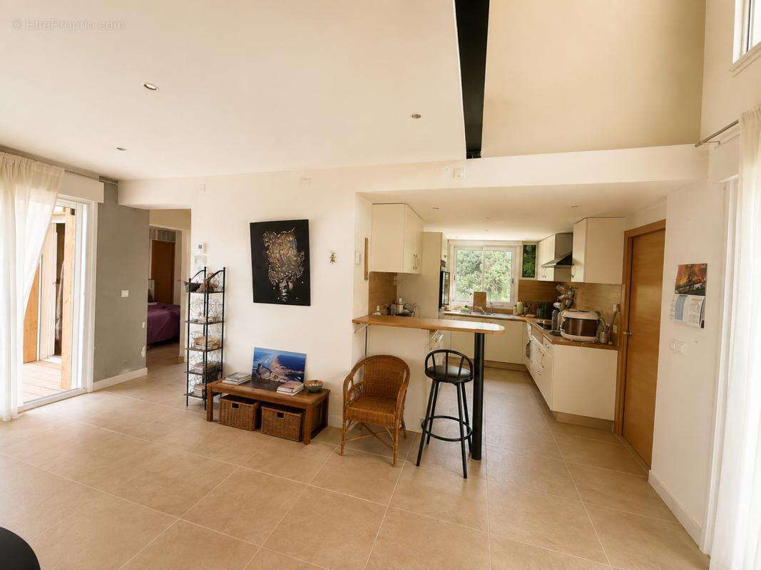 Maison 190 m² à Lacanau  - photo 2