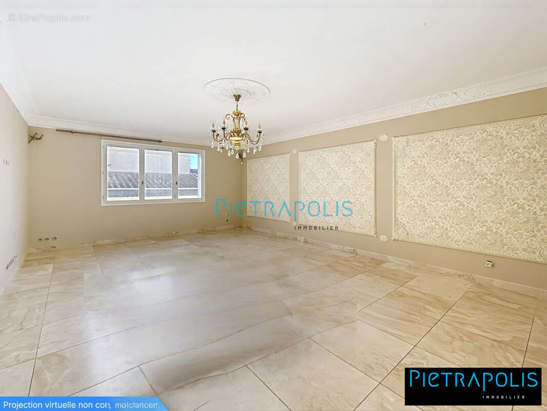 Maison à MONTMERLE-SUR-SAONE