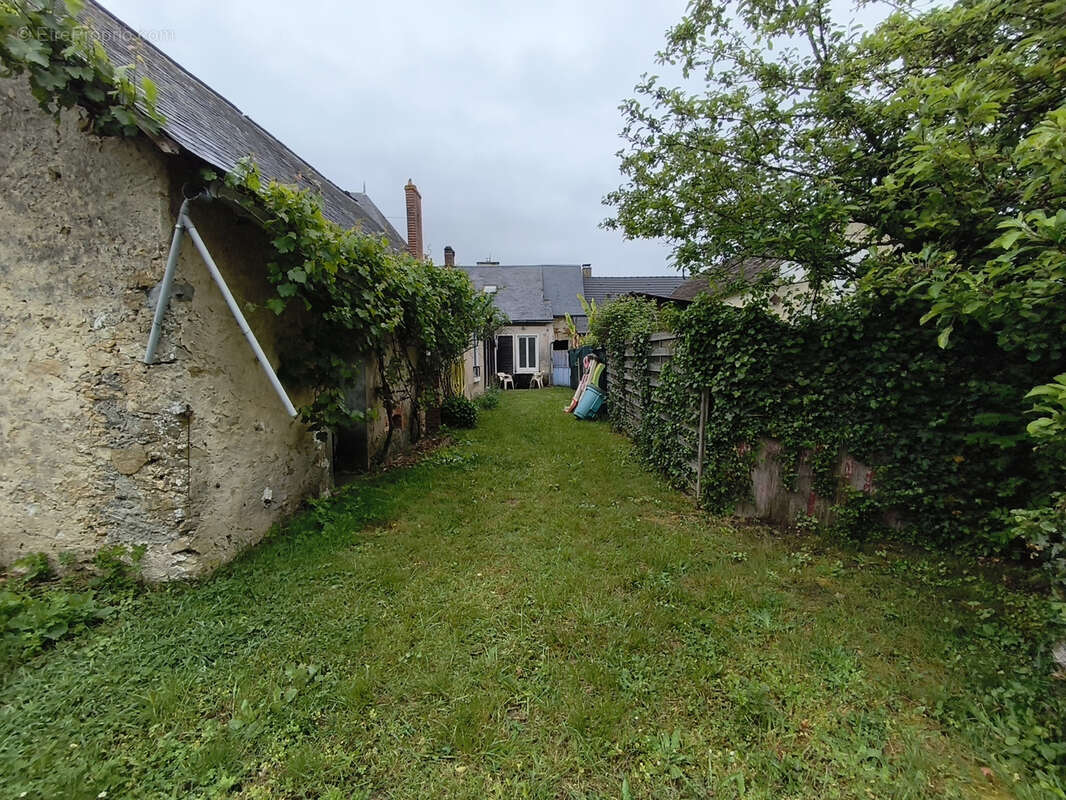 Maison à SAINT-OUEN-EN-BELIN