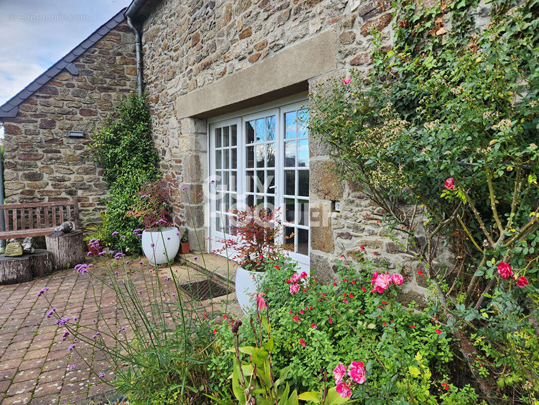 Maison à PLEUDIHEN-SUR-RANCE