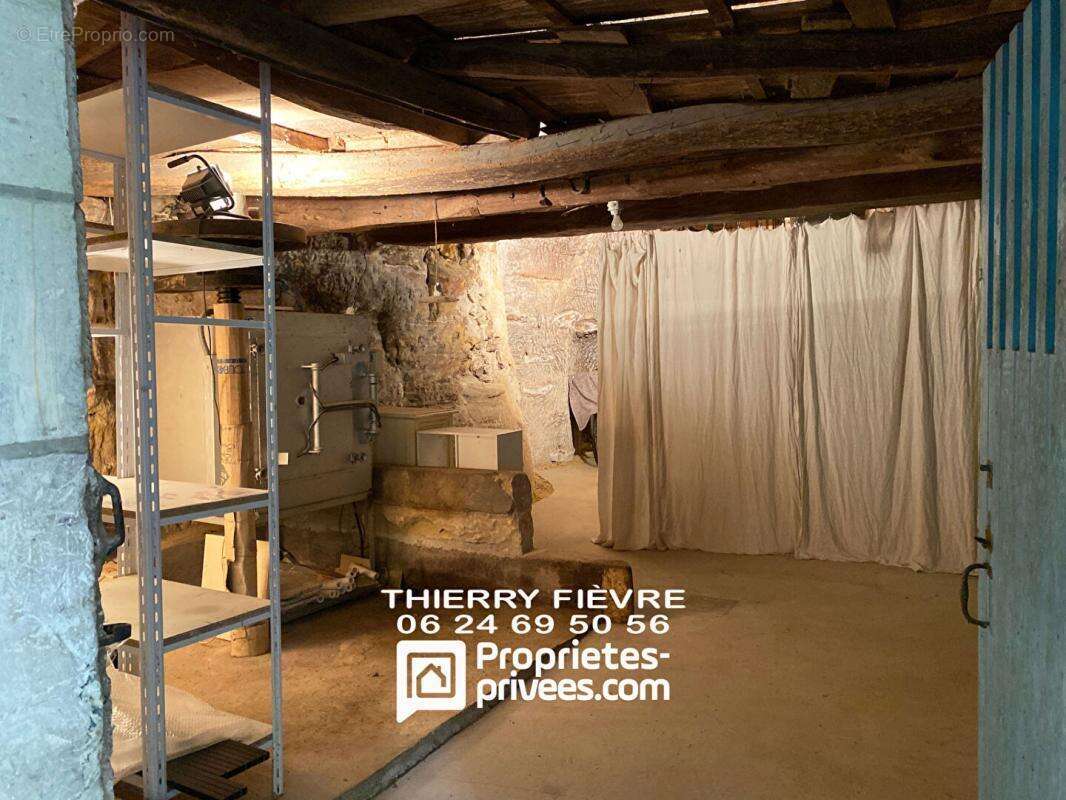 Maison à VILLAINES-LES-ROCHERS