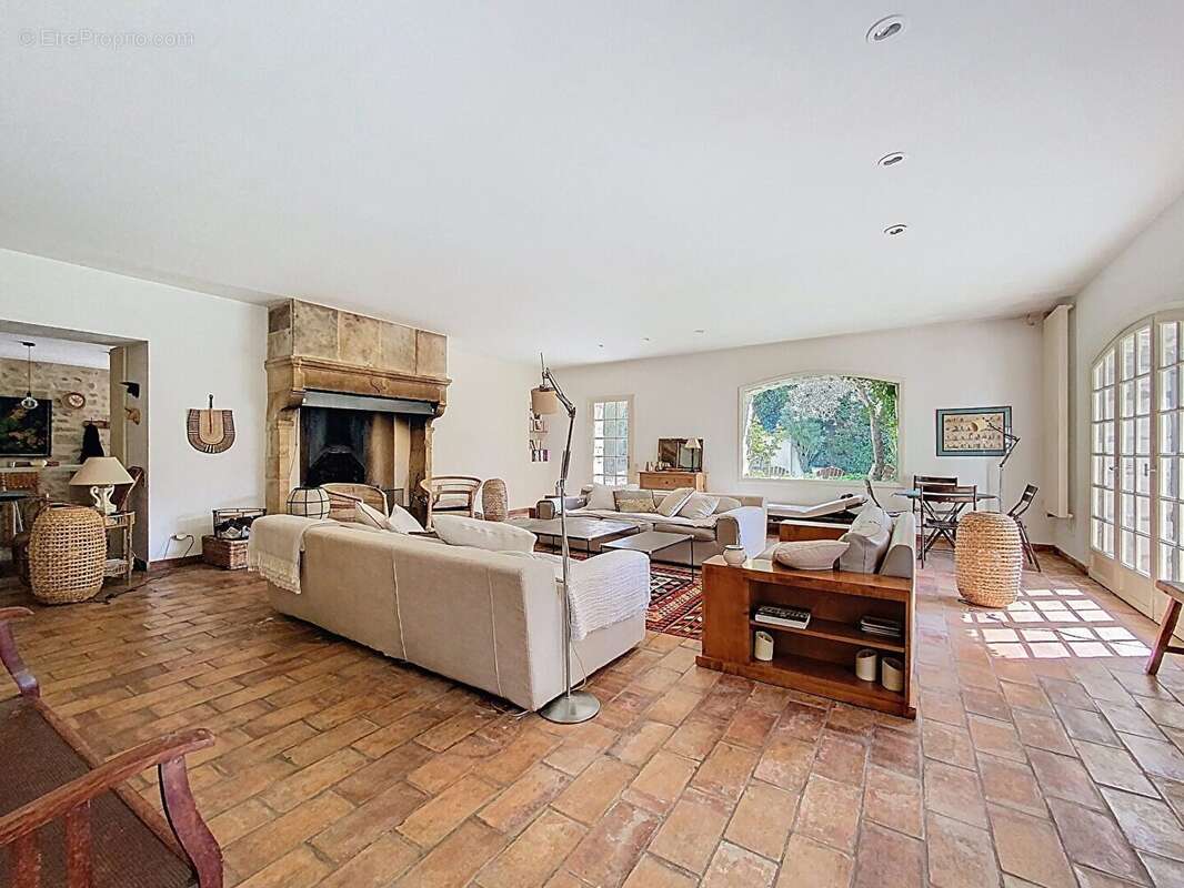 Maison à VAISON-LA-ROMAINE