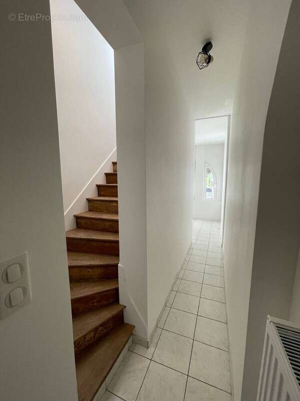 Escalier - Maison à MEZY-SUR-SEINE