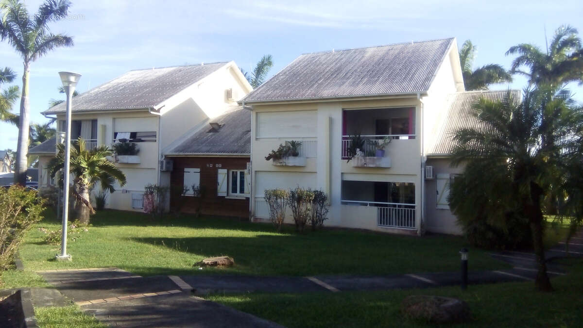 Appartement à BAIE-MAHAULT