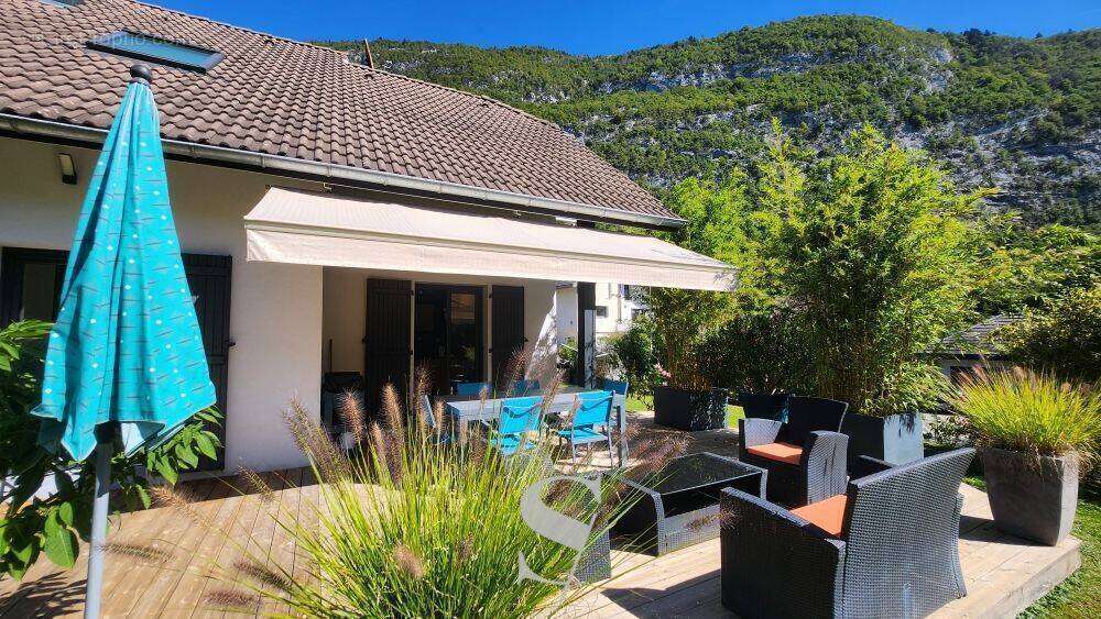 Maison à DINGY-SAINT-CLAIR