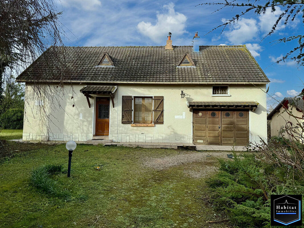 Maison à OISSERY