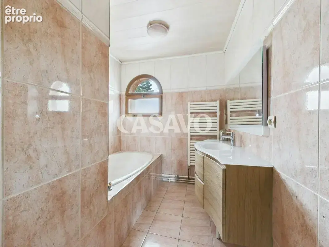 Vente Maison 5 pièces de 114m² - 69410 Champagne-au-Mont-d'Or - photo 17