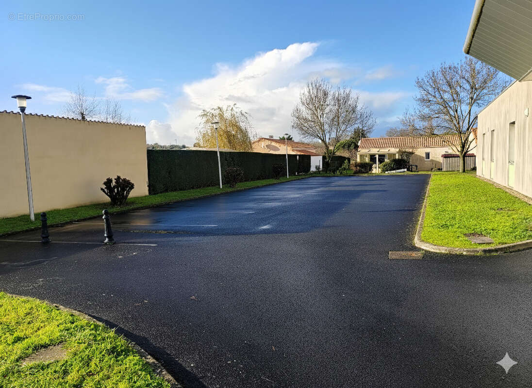 Autre à FONTENAY-LE-COMTE