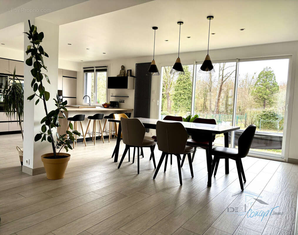 Maison à JANVILLE-SUR-JUINE