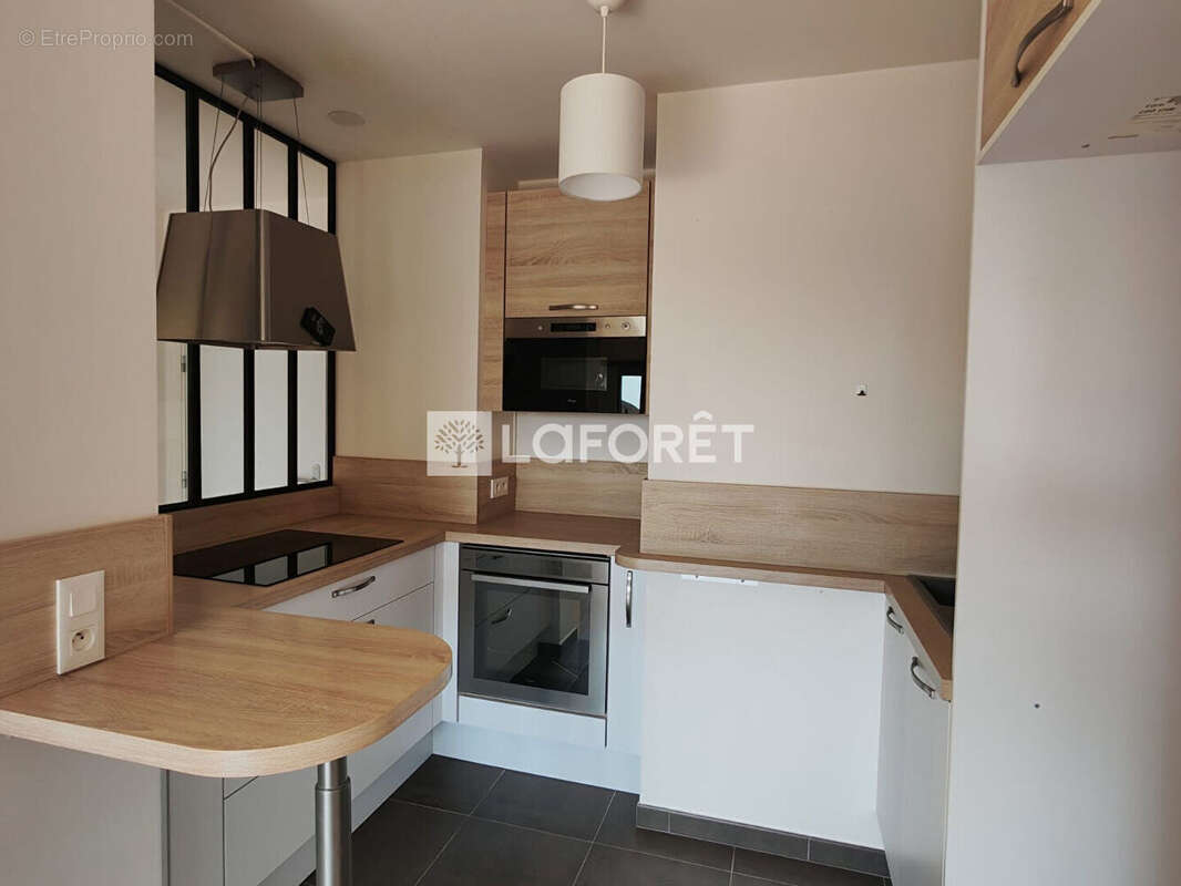Appartement Juvisy-Sur-Orge 3 pièces 54.82 m2 Terrasse Loggia et Parking double - photo 2