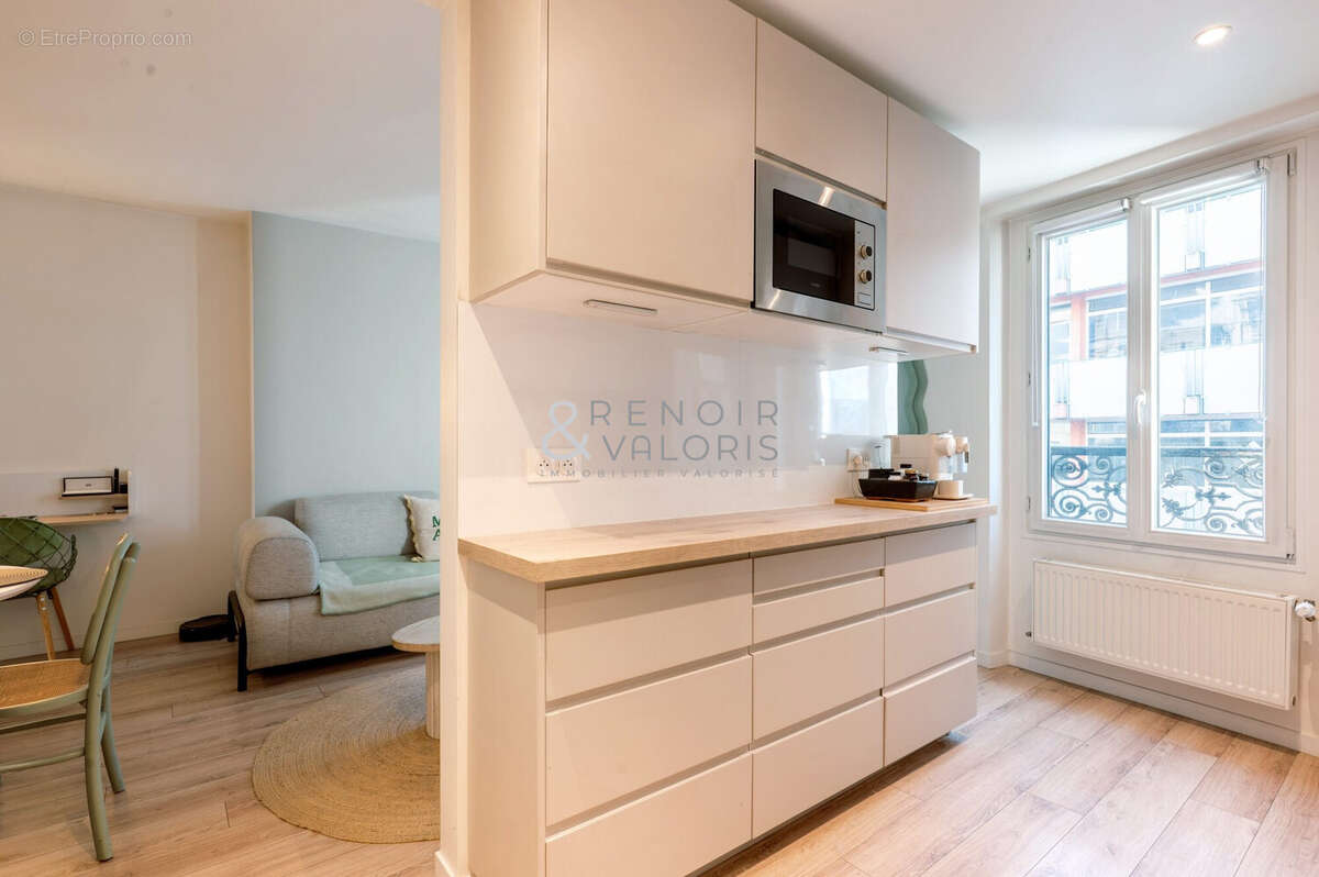 Appartement à PARIS-17E