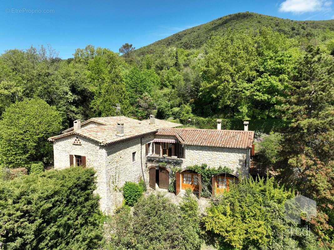Maison à MIRMANDE