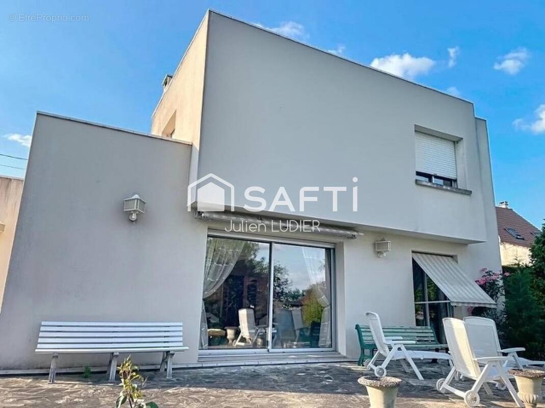 Photo 1 - Maison à CORBEIL-ESSONNES