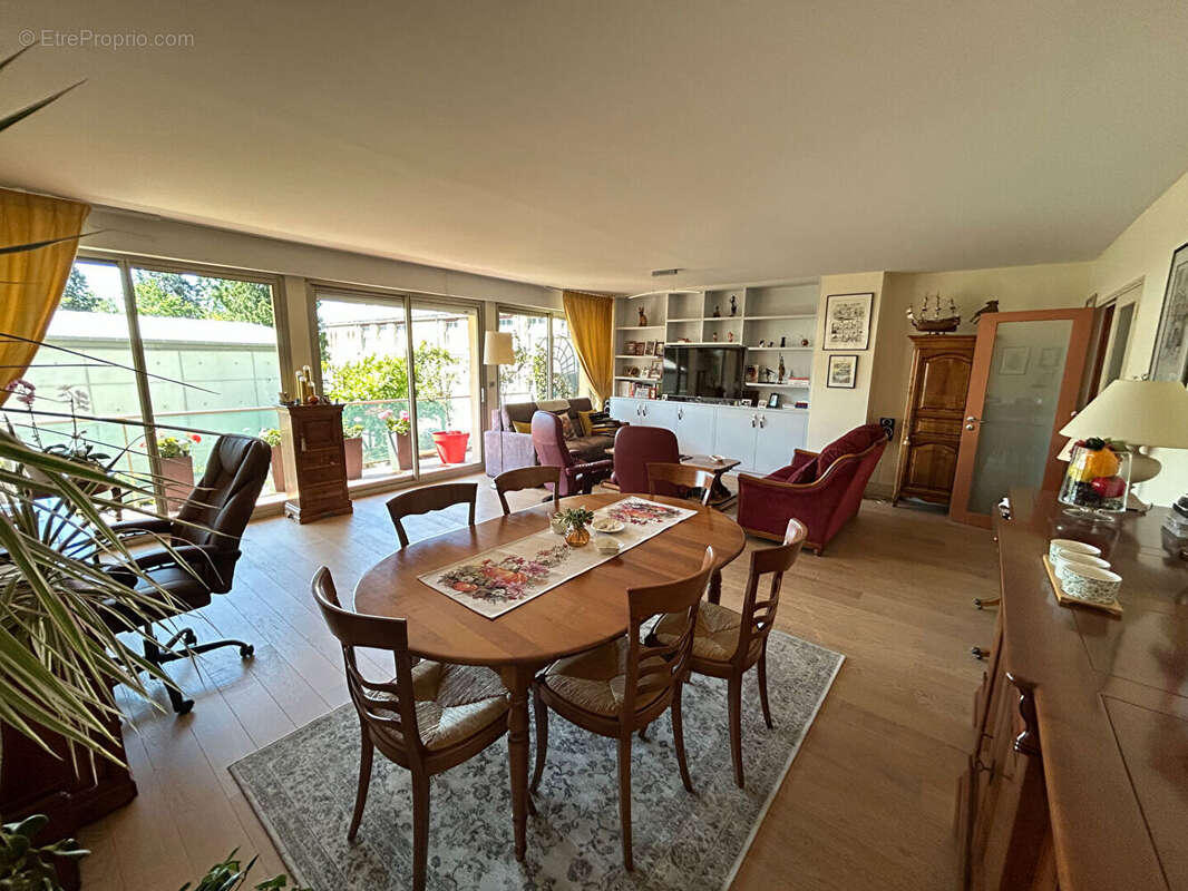 Appartement à LAVAL