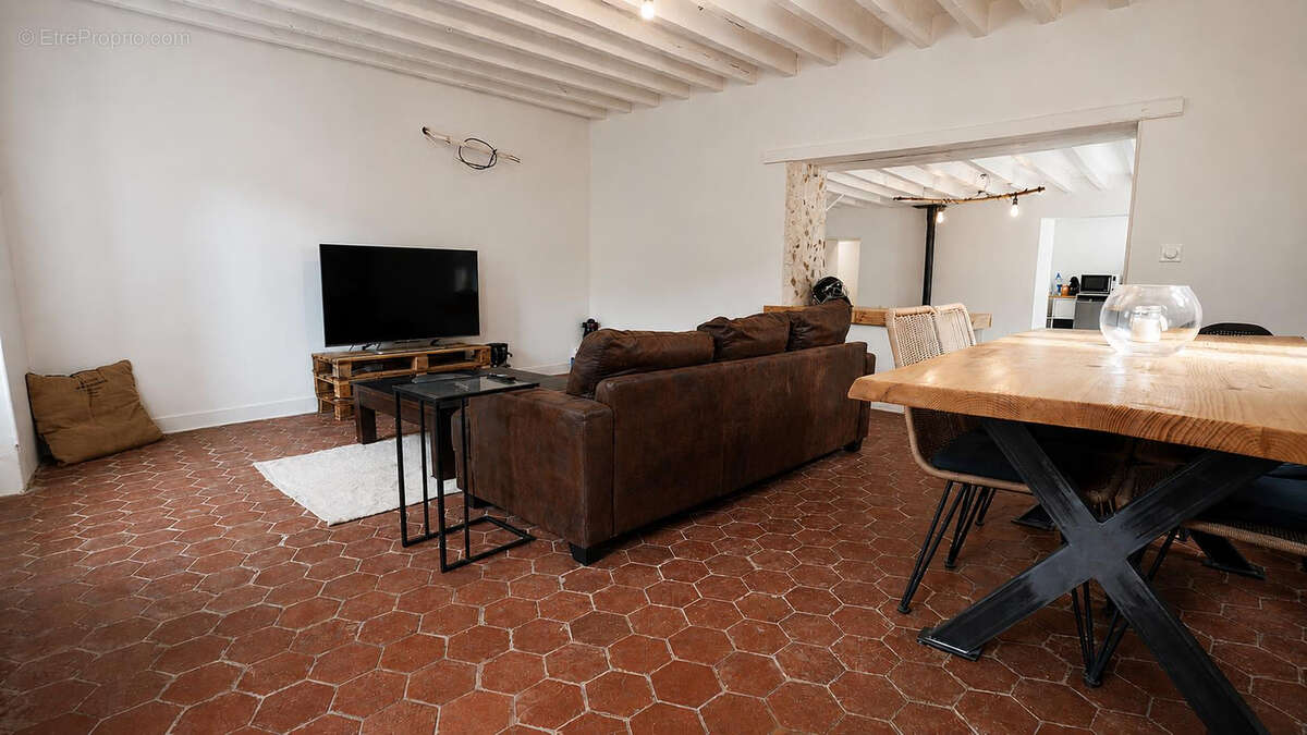 Maison à MEZIERES-SUR-SEINE