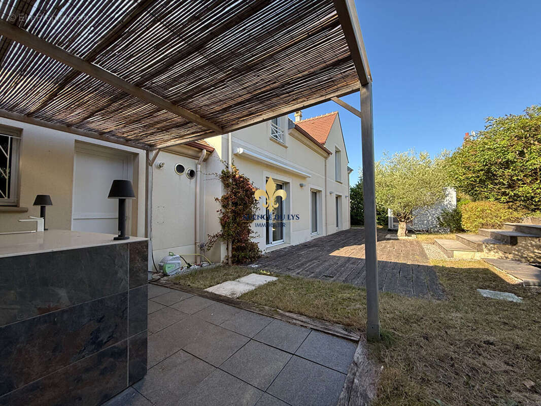 Maison à MORTEFONTAINE