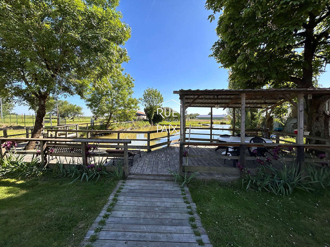 Maison à SAINT-MARC-LA-LANDE