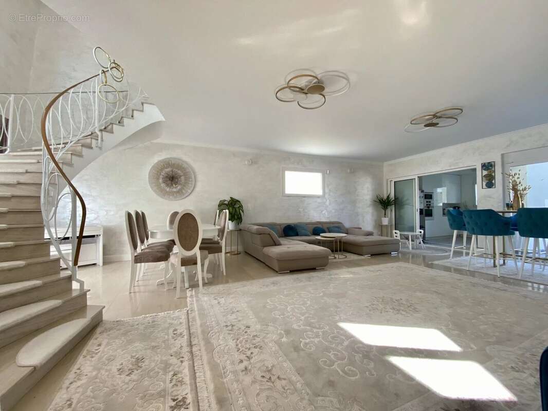 Maison à LE PLESSIS-TREVISE