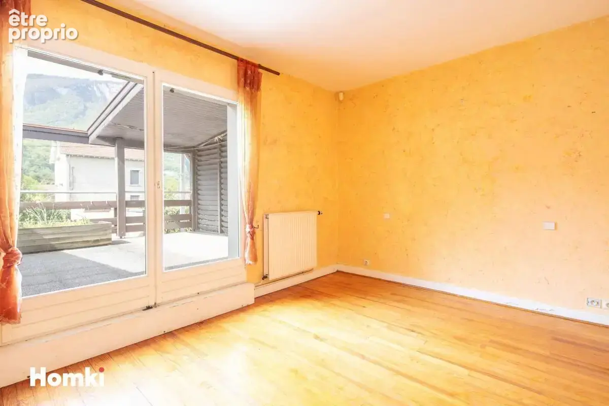 Maison de 226 m² au cœur d’un jardin arboré de 1 500 m² – Fraîcheur, calme et verdure - photo 20