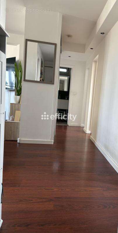 Appartement à TINQUEUX