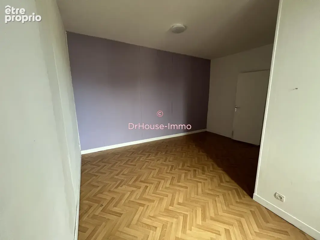 Maison 125 m² à Mehun-Sur-Yevre  - photo 9