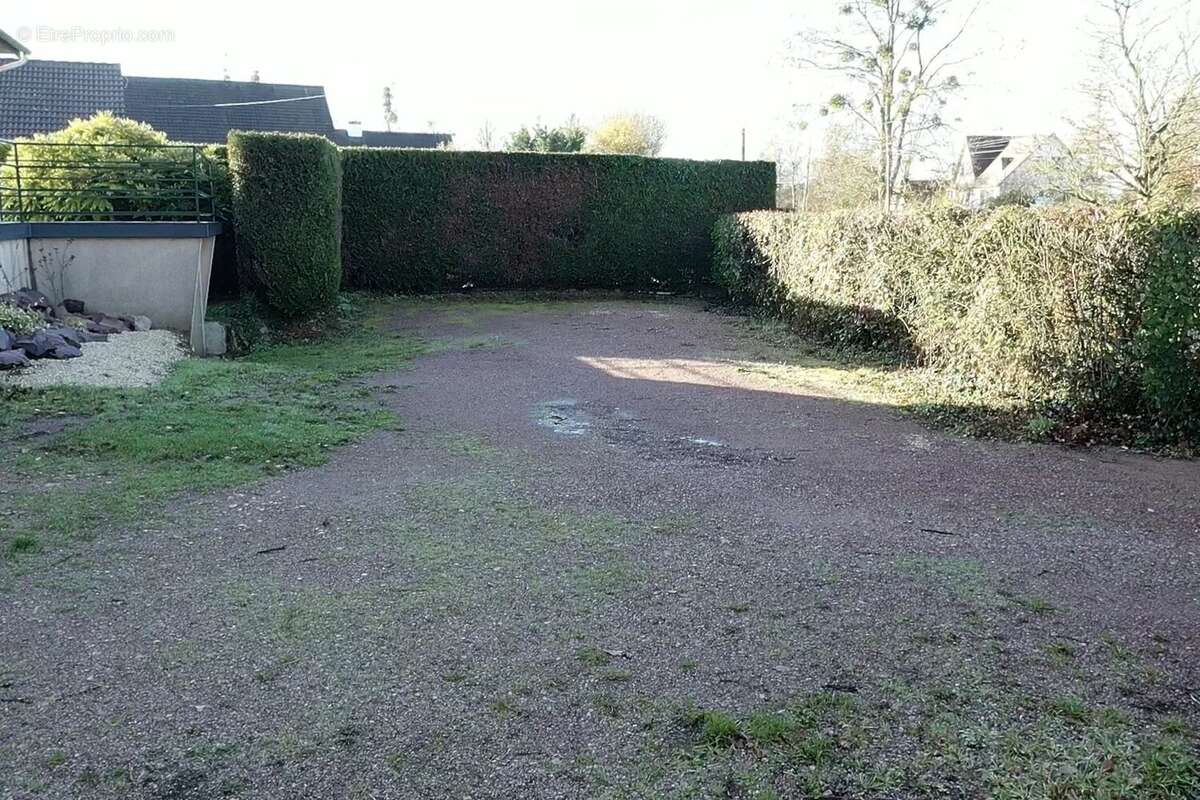 Maison à SAINT-PIERRE-SUR-DIVES