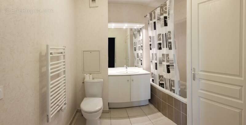 Appartement à L'ISLE-D'ABEAU