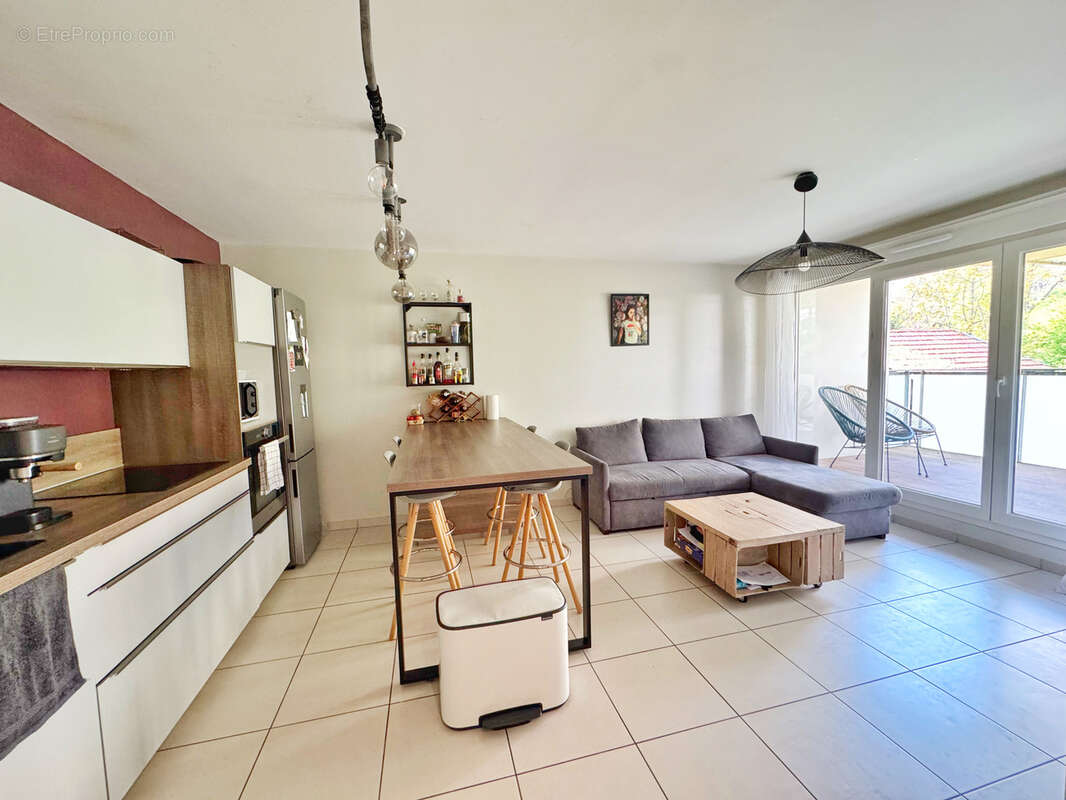 Appartement à LA MULATIERE