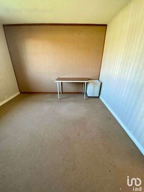 Photo 8 - Commerce à RUFFEC